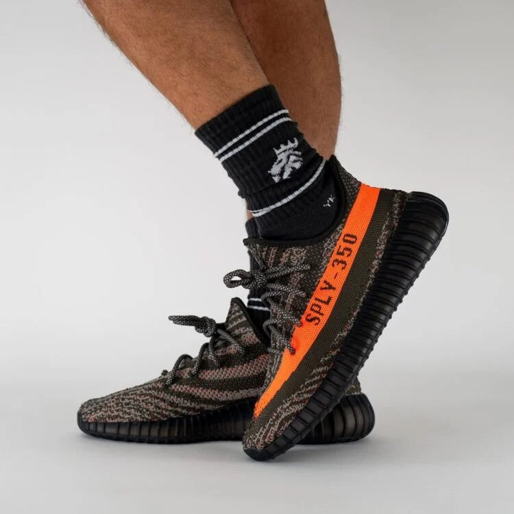 D couvrez la Adidas Yeezy 350 V2 Carbon Beluga HQ7045 Izicop