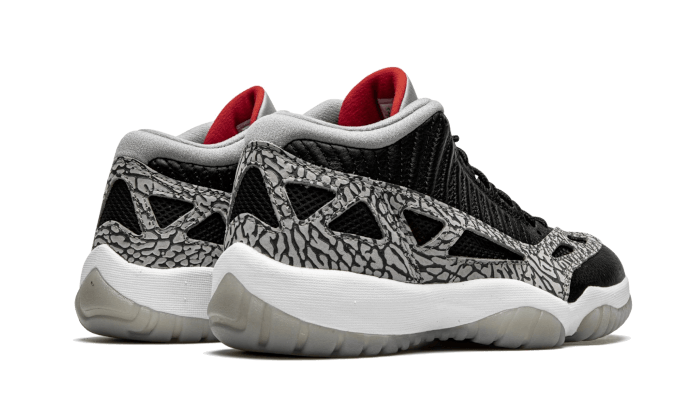 Jordan 11 low ie deals black cement